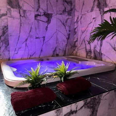 Marbella Logement Privatif -Jacuzzi-Sauna La Valette-du-Var Ngoại thất bức ảnh